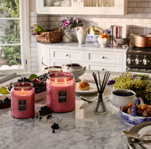 Load image into Gallery viewer, Foraged Wildberry 9oz Classic