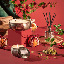 Load image into Gallery viewer, Gilt Pomander and Hinoki Reed Diffuser
