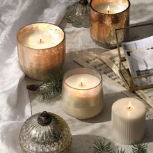 Load image into Gallery viewer, Winter White Pinecone Votive Candle
